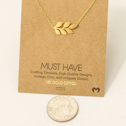 Dainty Leaf Pendant Necklace